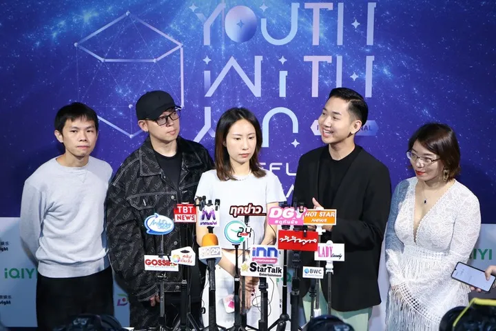 Press conference with media and celebrity guests